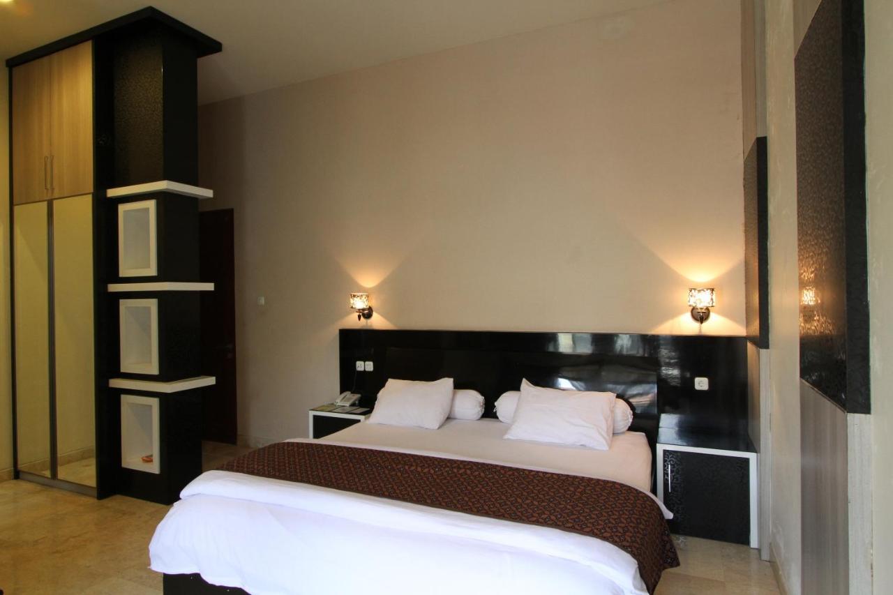 griya desa hotel&pool Sleman  Bagian luar foto