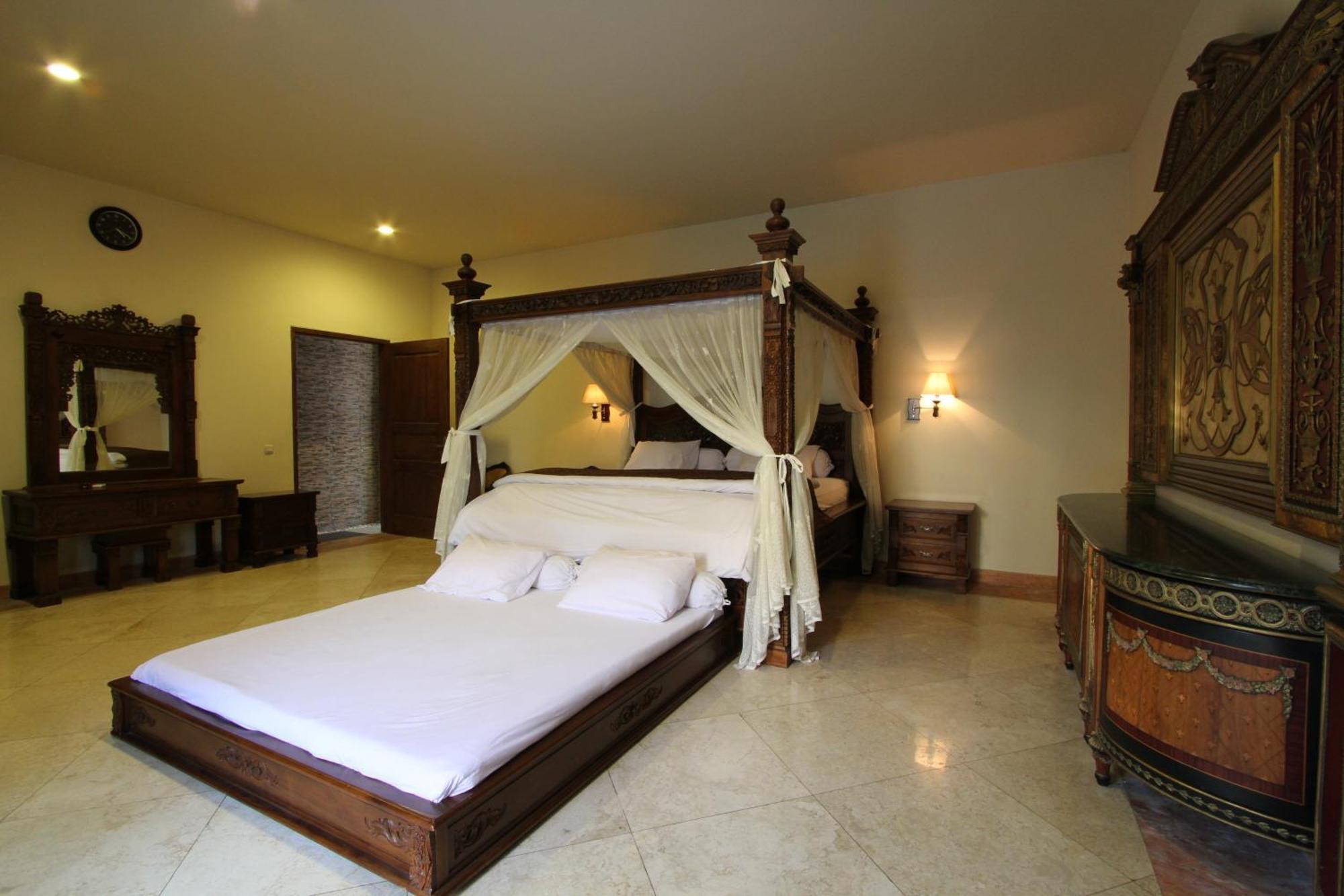 griya desa hotel&pool Sleman  Bagian luar foto