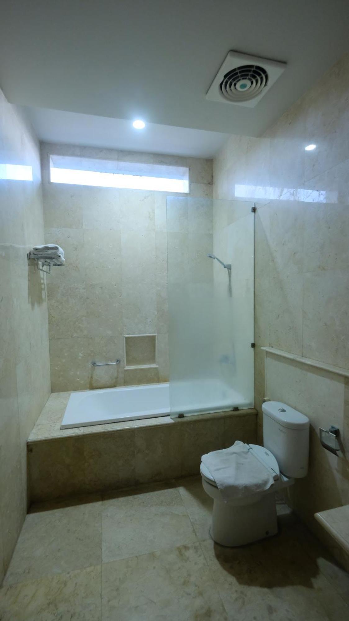 griya desa hotel&pool Sleman  Bagian luar foto